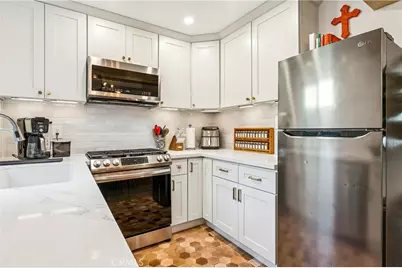 63 N Roosevelt #7, Pasadena, CA 91107 - Photo 13