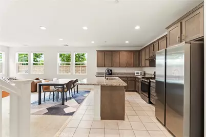 2902 S Halton Paseo, Ontario, CA 91761 - Photo 11