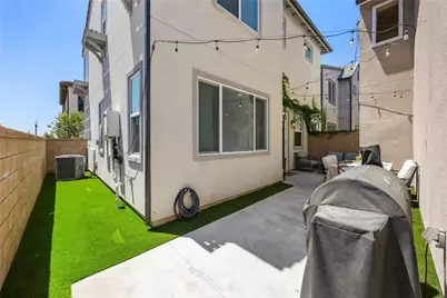 16064 Jamie Ln #7, Fontana, CA 92336 - Photo 17