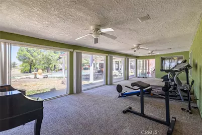 16728 Shirwaun, Apple Valley, CA 92307 - Photo 35