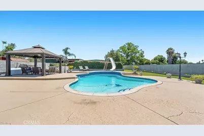 12745 Oaks, Chino, CA 91710 - Photo 29