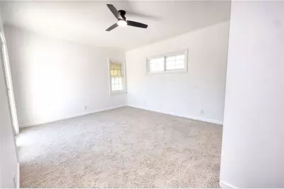 8725 S Gramercy Place, Los Angeles, CA 90047 - Photo 23