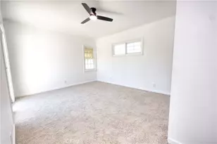 8725 S Gramercy Pl, Los Angeles, CA 90047 - Photo 23