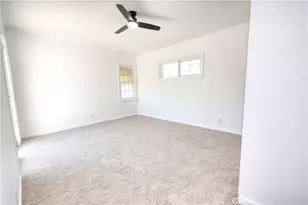 8725 S Gramercy Pl, Los Angeles, CA 90047 - Photo 21
