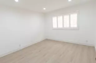 12601 Van Nuys, Pacoima, CA 91331 - Photo 15