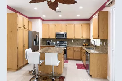 16872 Hazeltine Court, Fontana, CA 92336 - Photo 5