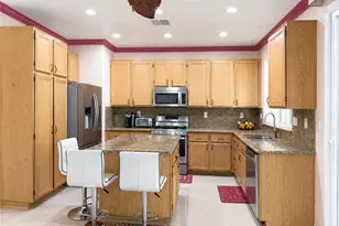 16872 Hazeltine Ct, Fontana, CA 92336 - Photo 5