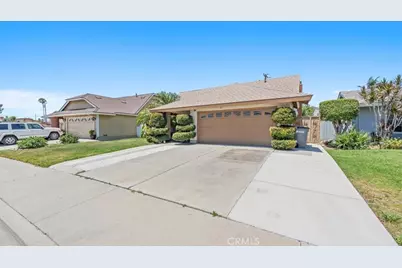 809 E Cyrene Street, Carson, CA 90746 - Photo 3