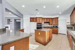 519 Cedarbrook Ln, Corona, CA 92879 - Photo 15