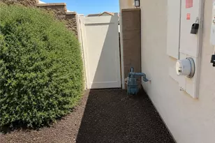 32190 Rambling Ct, Winchester, CA 92596 - Photo 17
