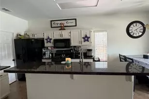 13698 Gateway, Victorville, CA 92392 - Photo 5