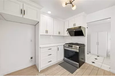 450 N Holliston, Pasadena, CA 91106 - Photo 11
