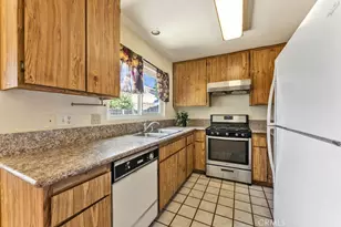 16268 Barbee St, Fontana, CA 92336 - Photo 15