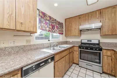 16268 Barbee, Fontana, CA 92336 - Photo 9