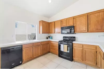 16606 Windcrest, Fontana, CA 92337 - Photo 11