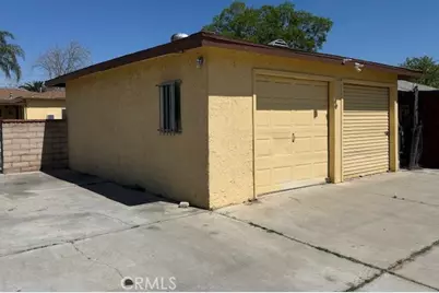 818 E C St, Colton, CA 92324 - Photo 13