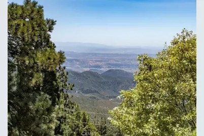 31563 Inspiration Drive, Running Springs, CA 92382 - Photo 5