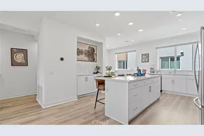 633 S Lyon St, Santa Ana, CA 92705 - Photo 9