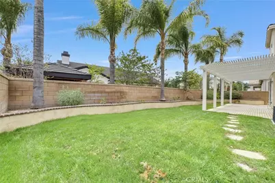13901 Dellbrook, Jurupa, CA 92880 - Photo 31