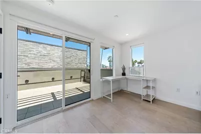113 1/2 N Manhattan, Los Angeles, CA 90004 - Photo 13
