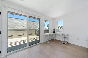 113 1/2 N Manhattan, Los Angeles, CA 90004 - Photo 13