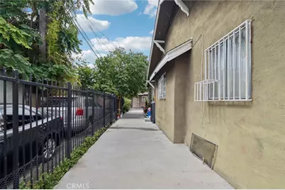 1242 E 43rd, Los Angeles, CA 90011 - Photo 3