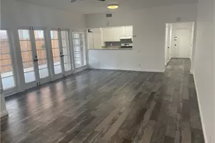 121 S Wilson, Pasadena, CA 91106 - Photo 13