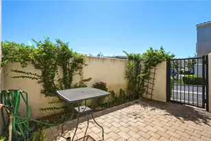 11521 Cararra Ln, Northridge, CA 91326 - Photo 33