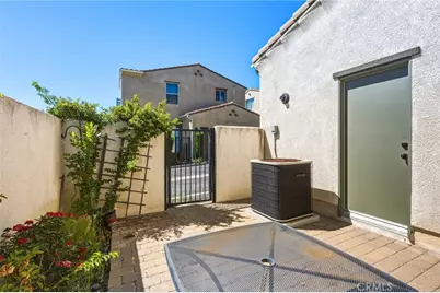 11521 Cararra Lane, Northridge, CA 91326 - Photo 35