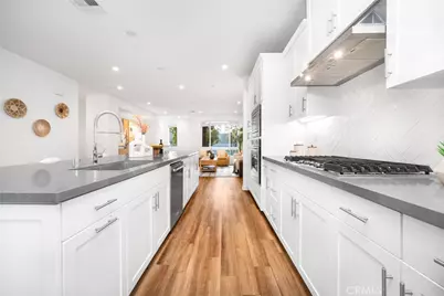 122 Schick, Irvine, CA 92614 - Photo 5