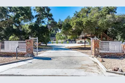 26251 Ravenhill Road, Canyon Country, CA 91387 - Photo 7