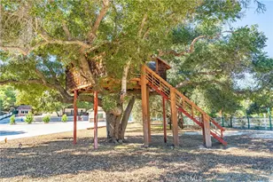 26251 Ravenhill Rd, Canyon Country, CA 91387 - Photo 5