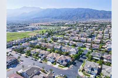 15592 Iron Spring Lane, Fontana, CA 92336 - Photo 5