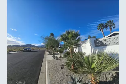 54925 Avenida Alvarado, La Quinta, CA 92253 - Photo 3