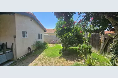 1961 Overland, Colton, CA 92324 - Photo 13