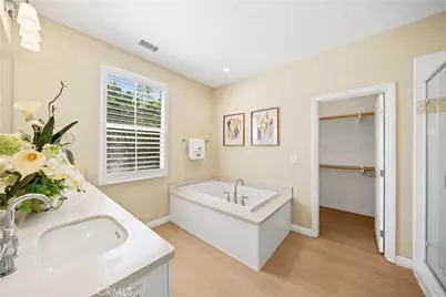 190 Crescent Moon, Irvine, CA 92602 - Photo 37