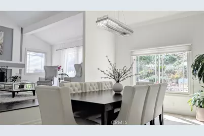 20224 Chapter, Woodland Hills, CA 91364 - Photo 7