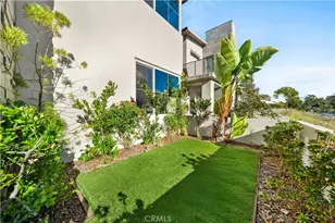 151 Scale, Irvine, CA 92618 - Photo 5