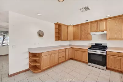 10387 Kern, Hesperia, CA 92345 - Photo 17