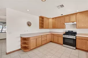 10387 Kern, Hesperia, CA 92345 - Photo 17