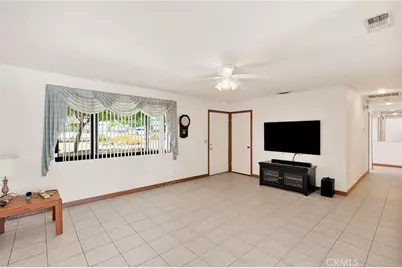 10387 Kern, Hesperia, CA 92345 - Photo 9