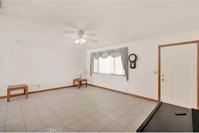 10387 Kern, Hesperia, CA 92345 - Photo 7