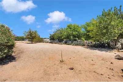 10387 Kern, Hesperia, CA 92345 - Photo 35