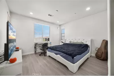 90 Renewal, Irvine, CA 92618 - Photo 15