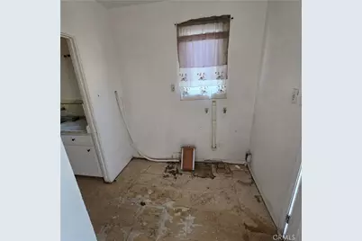 116 E Fredrick St, Barstow, CA 92311 - Photo 7