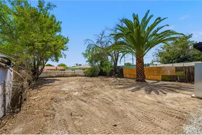 939 W 8th, San Bernardino, CA 92411 - Photo 23