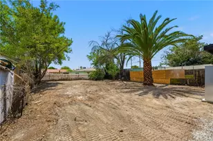 939 W 8th, San Bernardino, CA 92411 - Photo 23