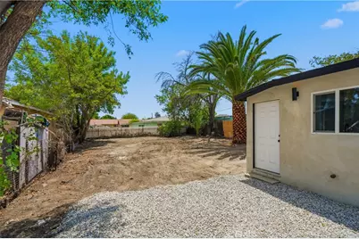 939 W 8th, San Bernardino, CA 92411 - Photo 25