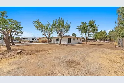 7776 Hemlock, Hesperia, CA 92345 - Photo 27