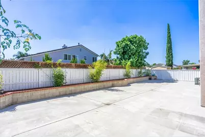 13569 Kiwi, Corona, CA 92880 - Photo 43